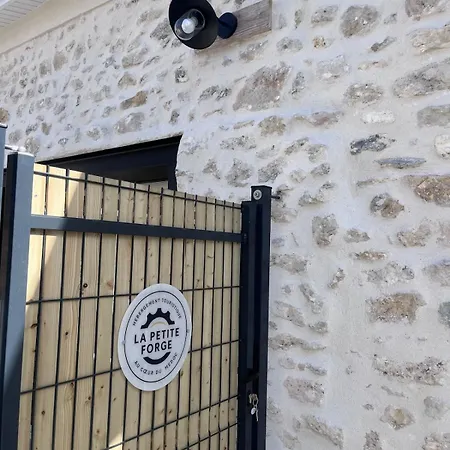 Holiday home La Petite Forge, Air Conditioning, Jacuzzi & Medoc Vineyards *