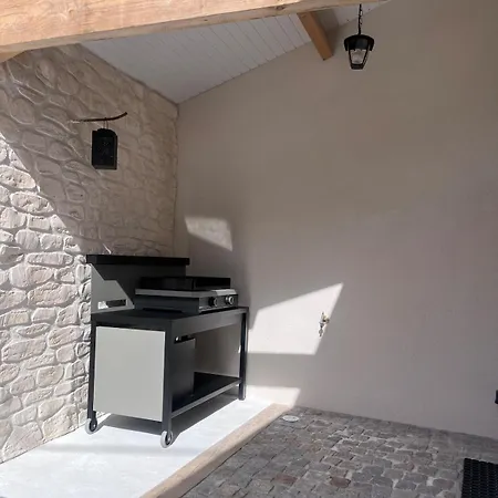 Holiday home La Petite Forge, Air Conditioning, Jacuzzi & Medoc Vineyards *