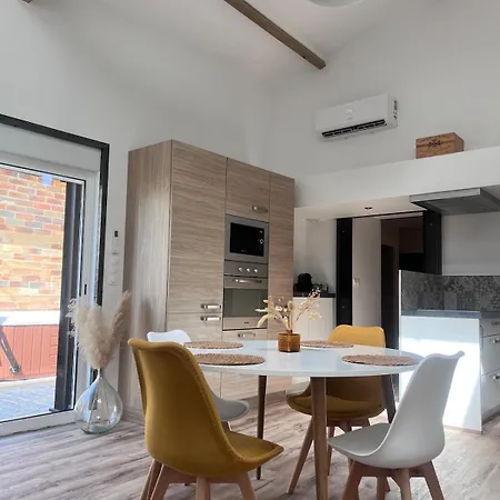 La Petite Forge, Air Conditioning, Jacuzzi & Medoc Vineyards Holiday home